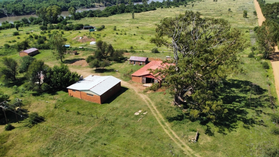 Commercial Property for Sale in Leeudoringstad North West